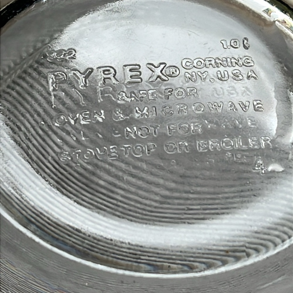 Vintage Clear Glass Pyrex 1 Quart Round Mixing Bowl #322 - Picture 5 of 6